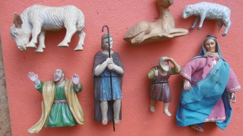 Alte figuren krippe - ,