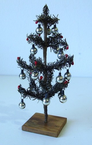 Antiker kleiner weihnachtsbaum - kleiner,